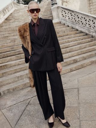 Precizní zpracování, prémiové látky a italský šarm.🤩 Italská značka @imperialfashion je móda pro náročné ženy, které znají...